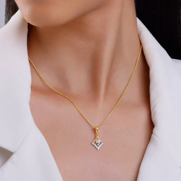 This Pure Gold Nose Pin Features a Flower